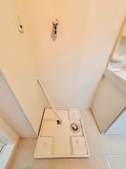 物件内観写真13　(洗濯機置場)