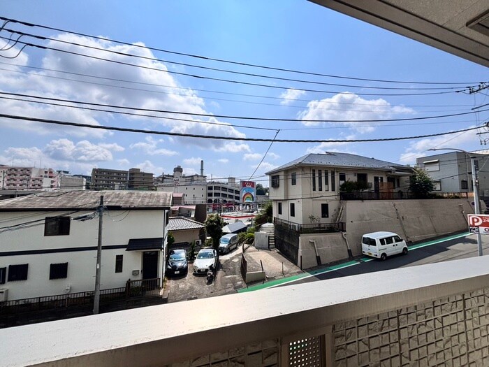 物件内観写真15　(室内からの展望)