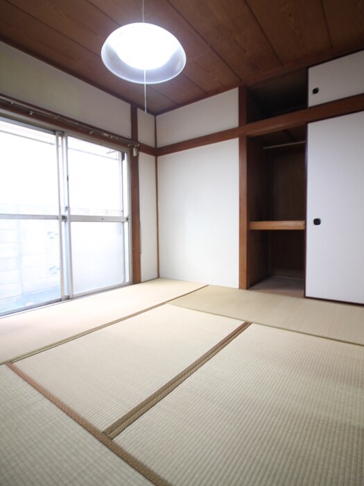 物件内観写真4　(居室)