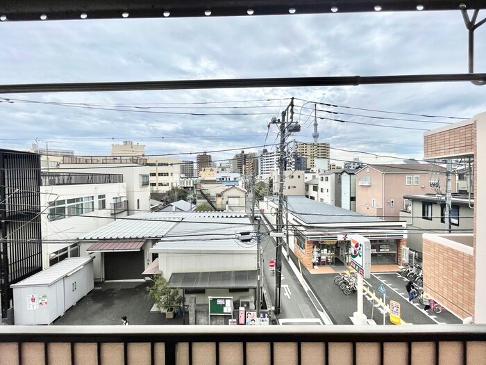 物件内観写真20　(室内からの展望)