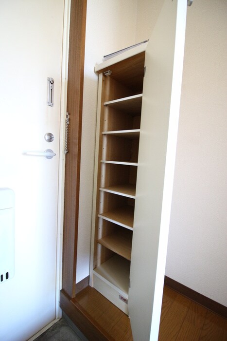 物件内観写真18　(靴箱)