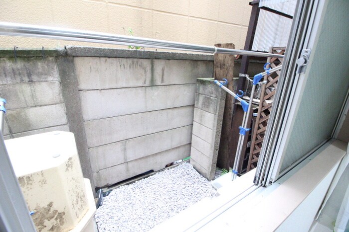 物件内観写真20　(室内からの展望)