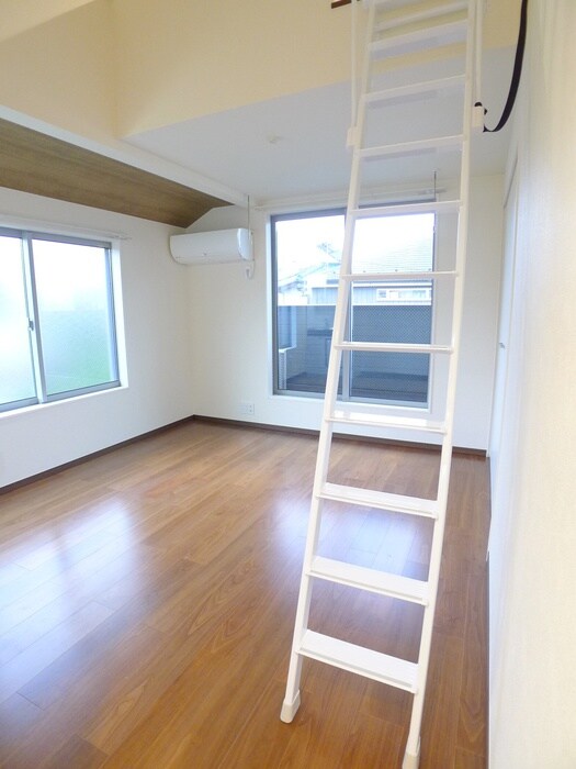 物件内観写真15　(居室)