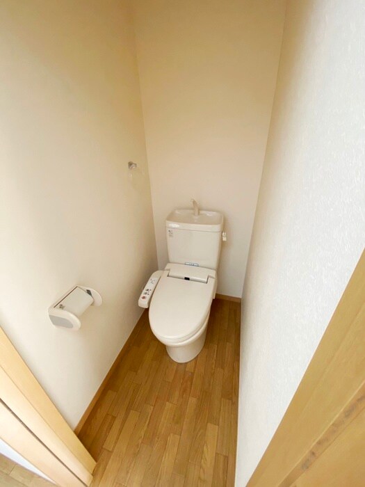 物件内観写真15　(トイレ)