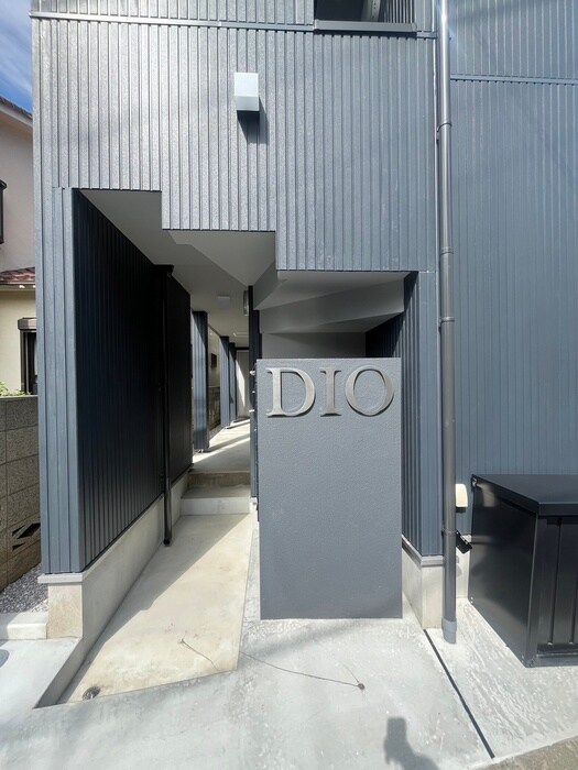 物件外観写真4　(エントランス部分)