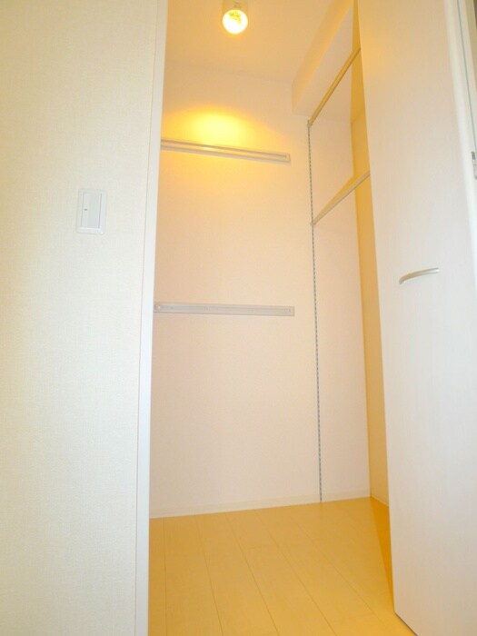 物件内観写真13　(収納)