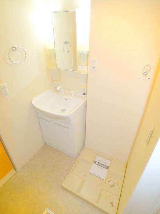 物件内観写真20　(洗濯機置場)