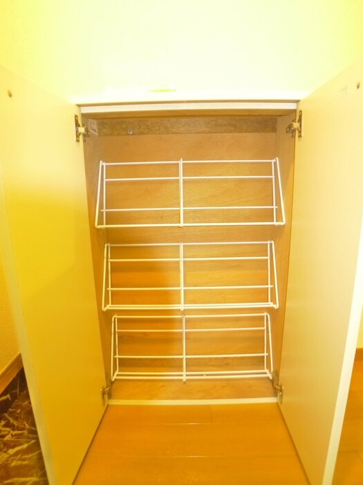 物件内観写真9　(靴箱)