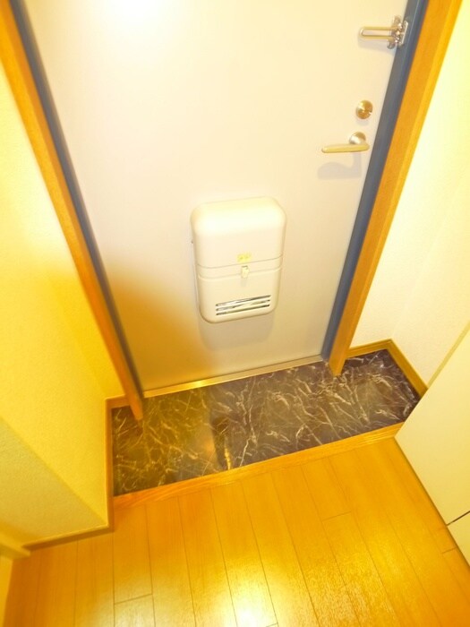 物件内観写真18　(玄関)