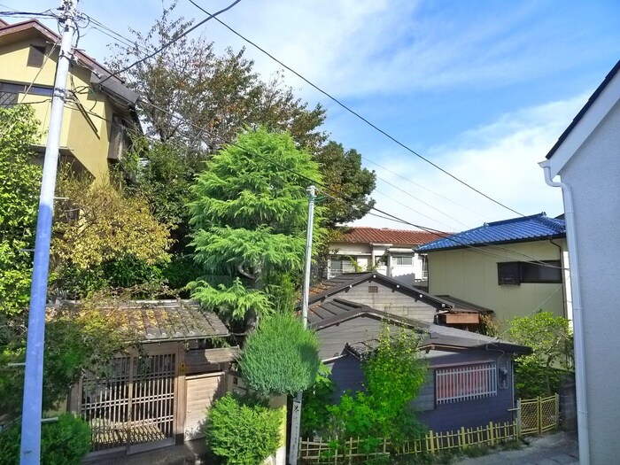 物件内観写真22　(室内からの展望)