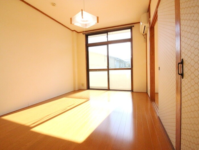 物件内観写真7　(居室)