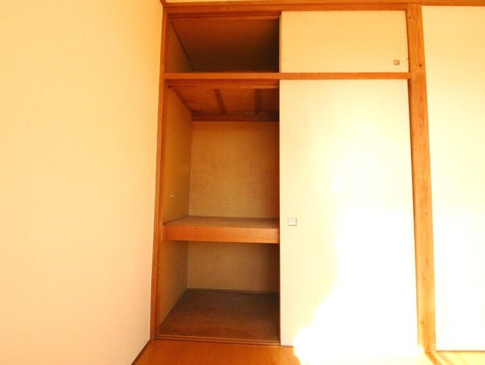 物件内観写真12　(収納)
