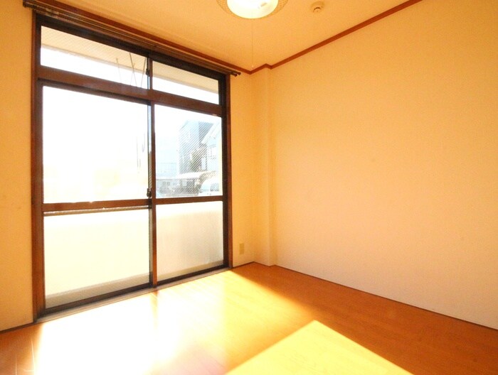 物件内観写真15　(居室)