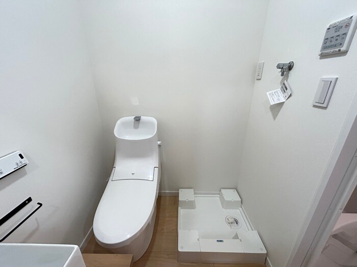 物件内観写真14　(トイレ)