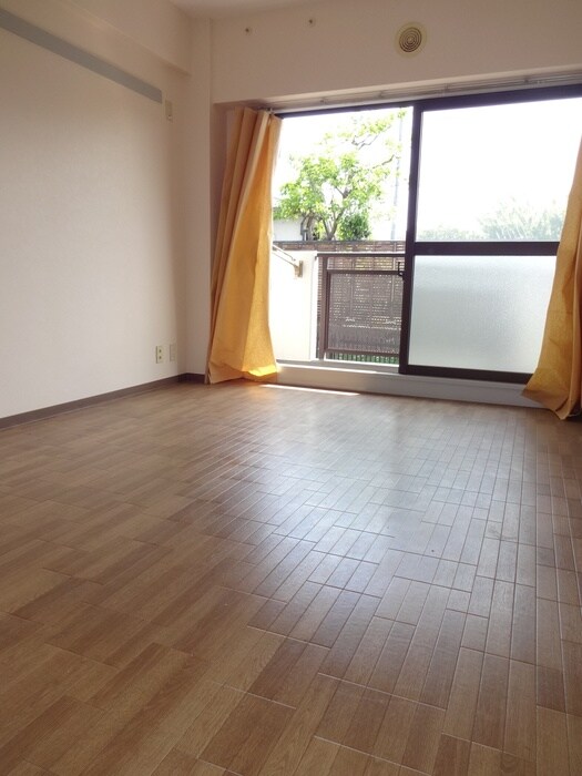 物件内観写真5　(居室)