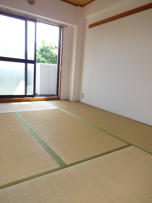 物件内観写真6　(居室)