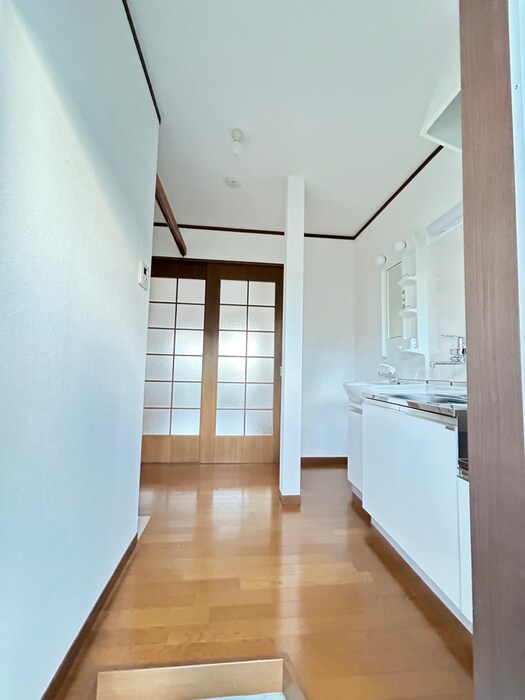 物件内観写真21　(廊下)