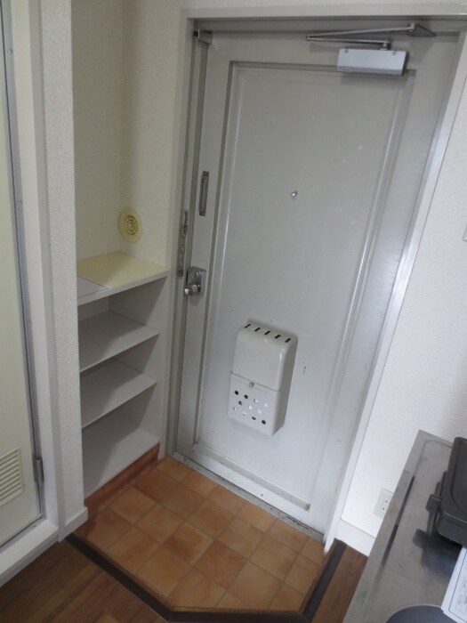 物件内観写真15　(玄関)