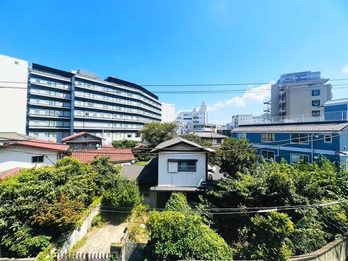 物件内観写真15　(室内からの展望)