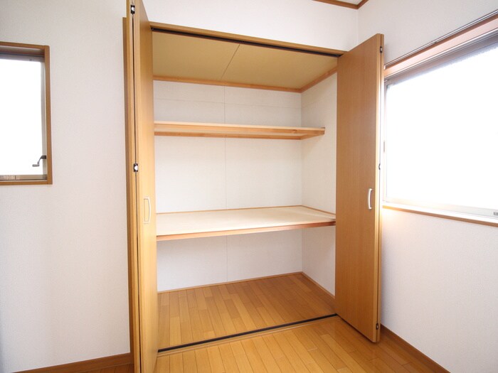 物件内観写真11　(収納)