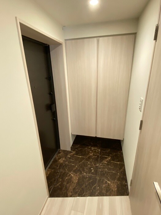 物件内観写真18　(玄関)