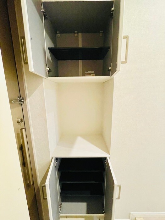 物件内観写真18　(靴箱)