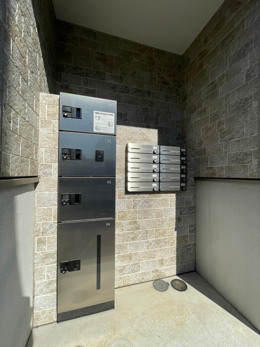 物件外観写真4　(建物設備)