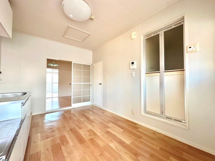 物件内観写真8　(居室)