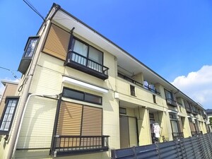 ウィスタリアハイム外観写真