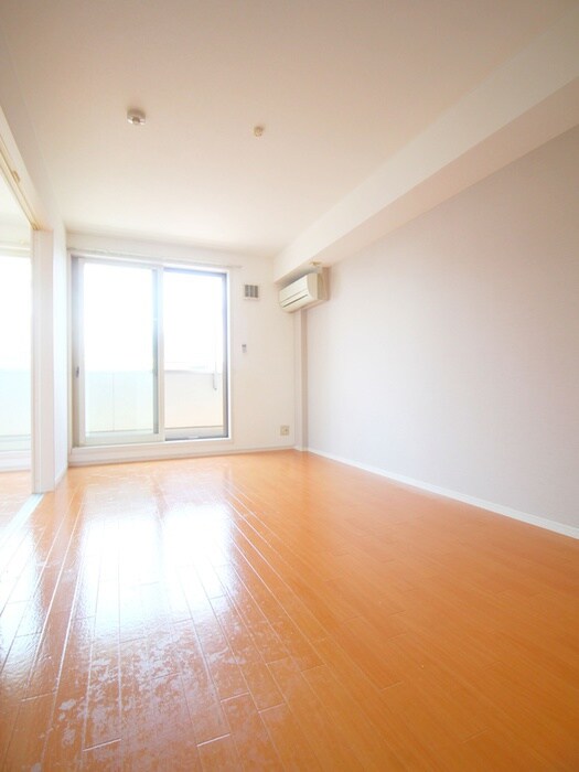 物件内観写真21　(室内からの展望)