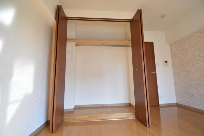 物件内観写真12　(収納)