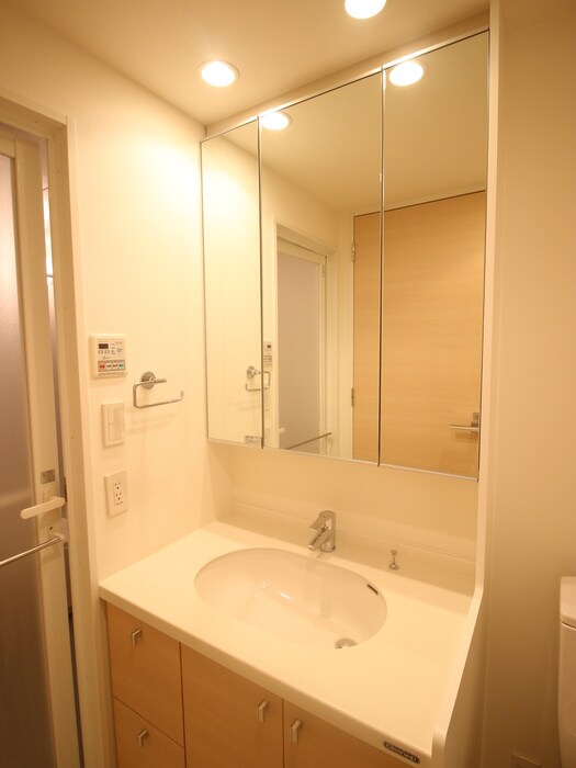 物件内観写真9　(洗面)