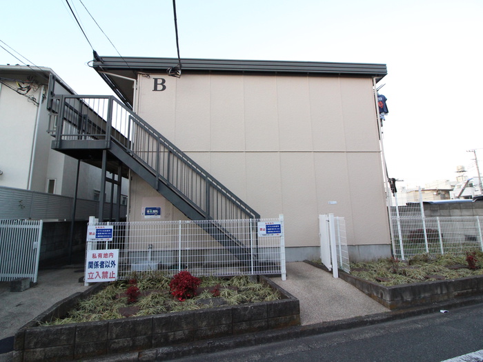 弦巻ガーデンハイムB棟