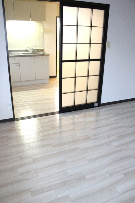 物件内観写真6　(居室)