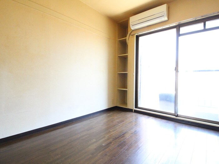 物件内観写真10　(居室)