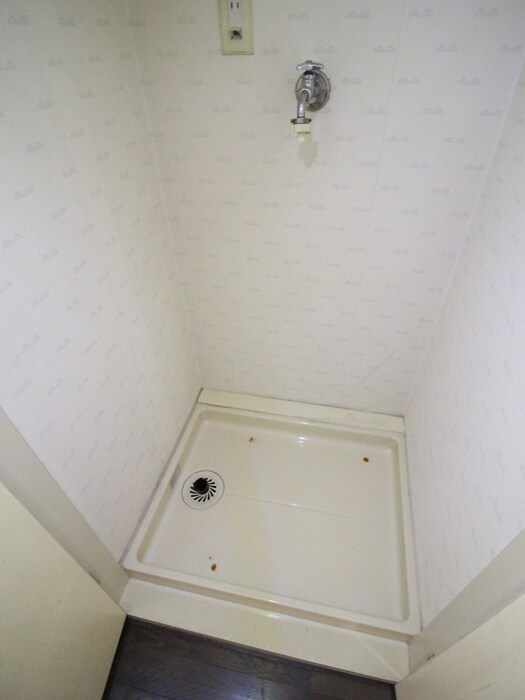 物件内観写真19　(洗濯機置場)