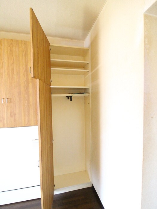物件内観写真22　(収納)