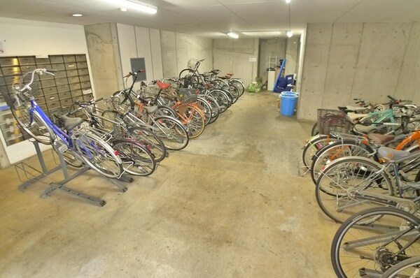 駐輪場