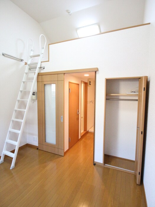 物件内観写真8　(居室)