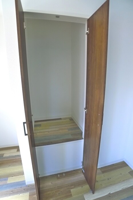 物件内観写真18　(収納)