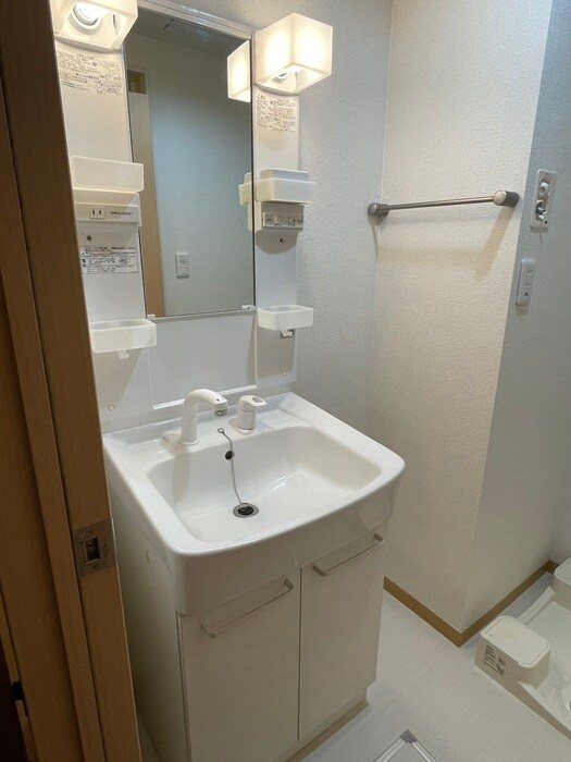 物件内観写真9　(洗面)