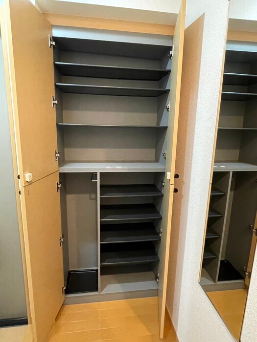 物件内観写真14　(靴箱)