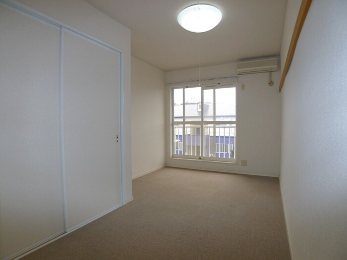 物件内観写真9　(居室)