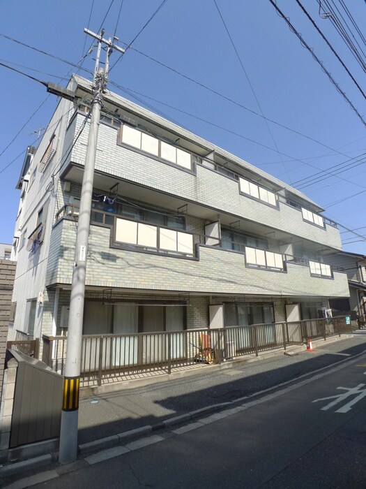 物件外観写真4　(エントランス部分)