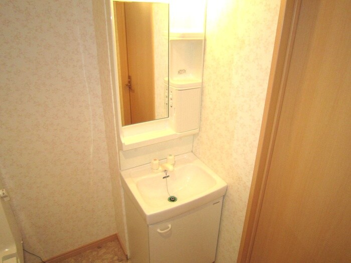 物件内観写真8　(洗面)