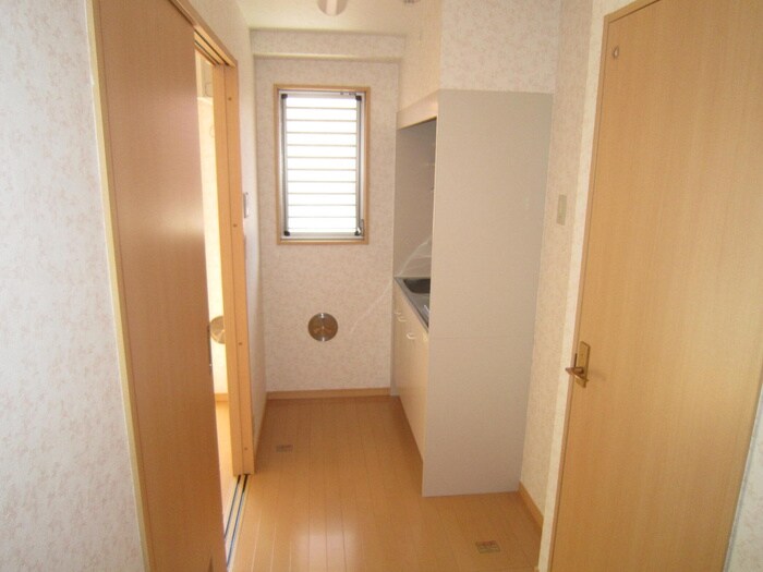 物件内観写真13　(廊下)