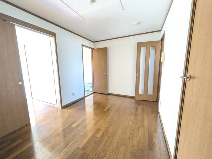 物件内観写真10　(居室)