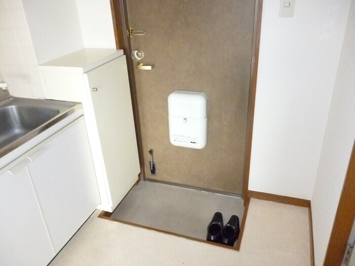 物件内観写真17　(玄関)