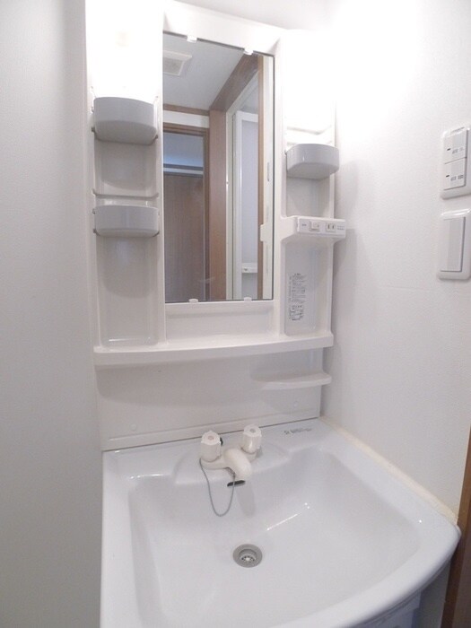 物件内観写真11　(洗面)