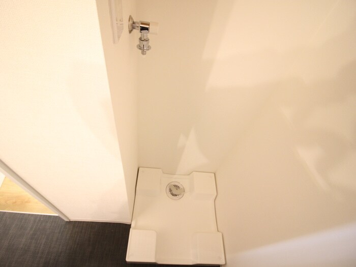 物件内観写真14　(洗濯機置場)